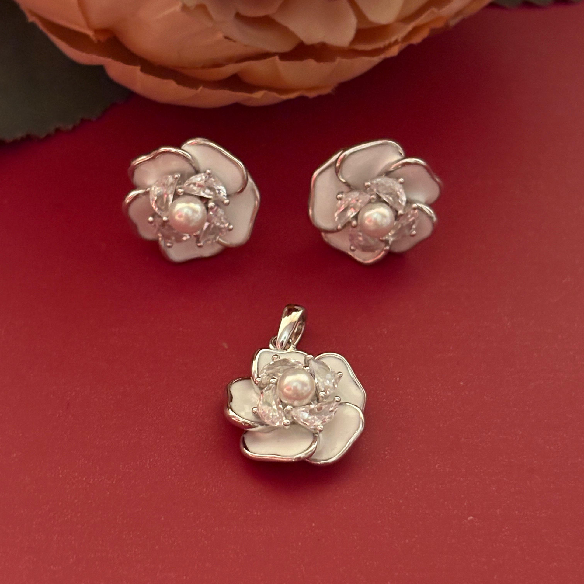 White Enamel Flower Pendant Set